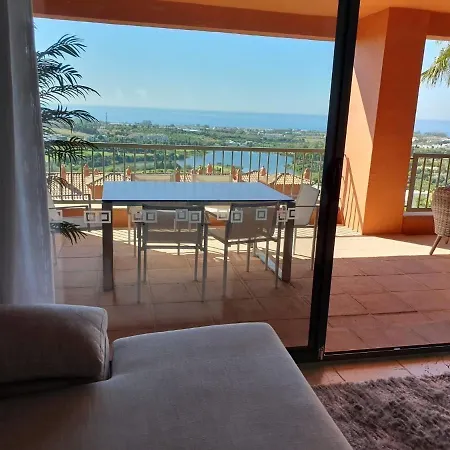 Appartement Royal 2 /freewifi,sharedpool,freeparking Málaga