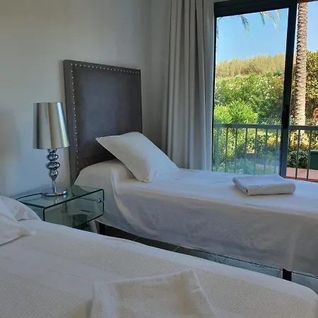Appartement Royal 2 /freewifi,sharedpool,freeparking Málaga