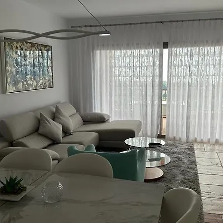 Royal 2 /freewifi,sharedpool,freeparking * Malaga